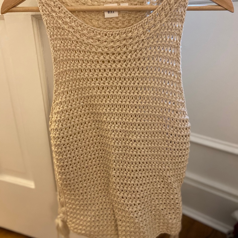 Knitted and tied top